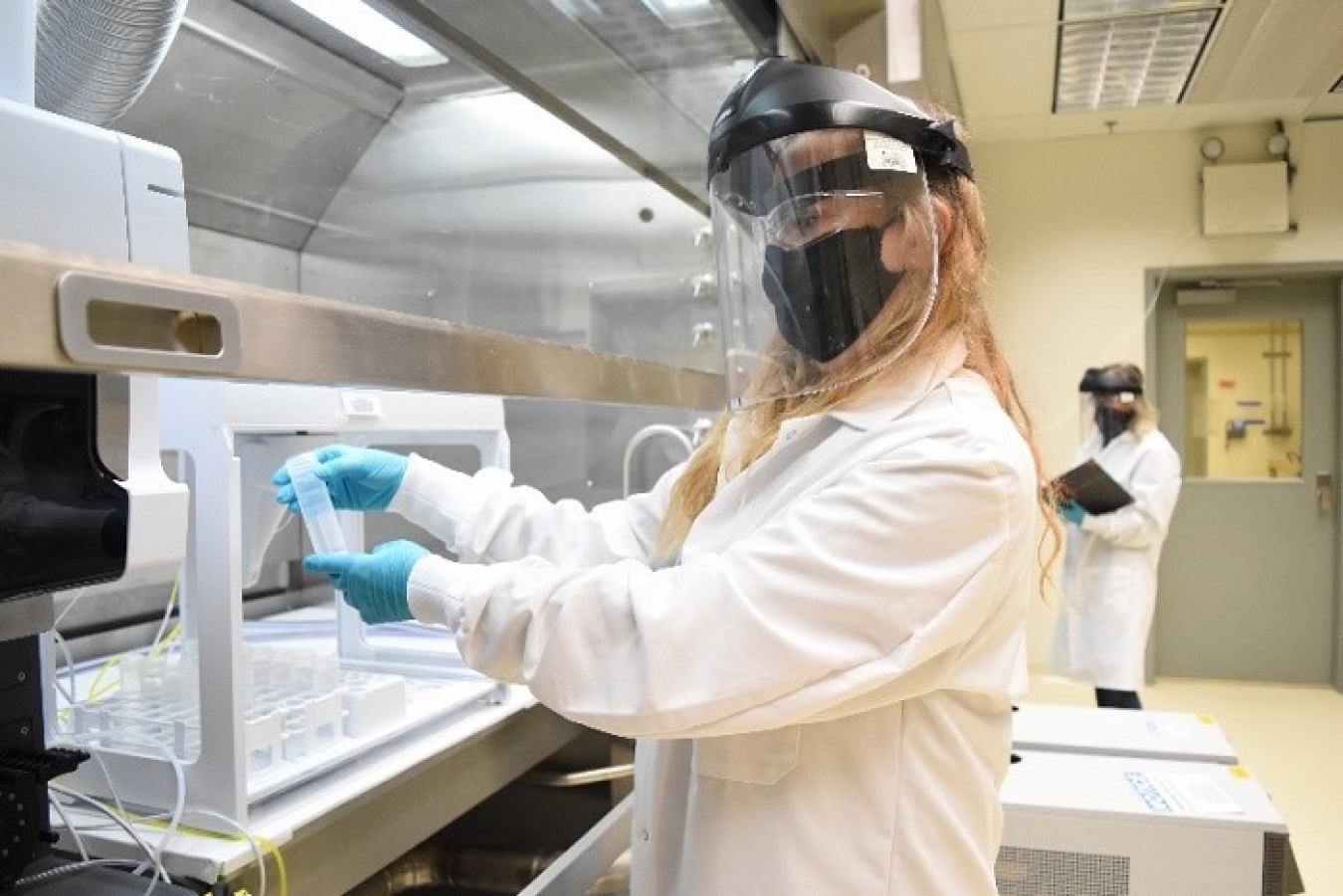 Chemist Kay Keltner with EM Office of River Protection contractor Bechtel National, Inc. works inside the Analytical Laboratory at the Waste Treatment and Immobilization Plant to prepare for cold commissioning.