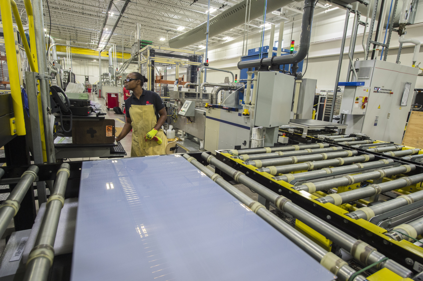 Production line at the First Solar manufacturing plant in Perrysburg, Ohio. Photo courtesy of Dennis Schroeder / National Renewable Energy Laboratory.