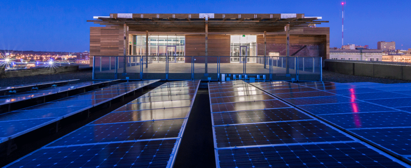 Overlooking downtown Des Moines, Iowa, the Market One commercial building’s photovoltaic solar canopy contains 787 solar panels.