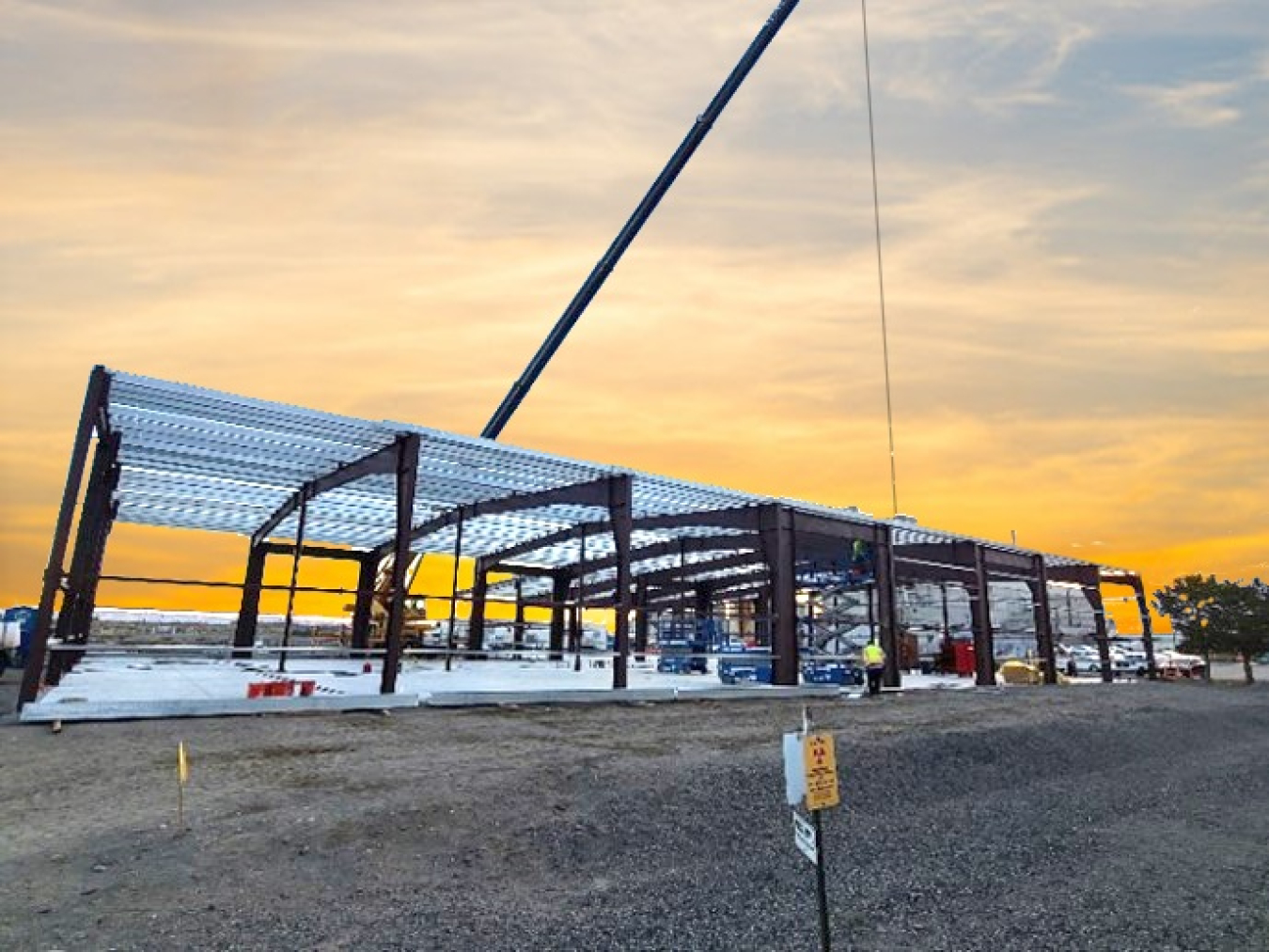 Structural steel is placed for a new office building in the Hanford Site’s 200 West Area. The 17,600-square-foot office building will house administrative and technical staff for the site’s analytical laboratory.