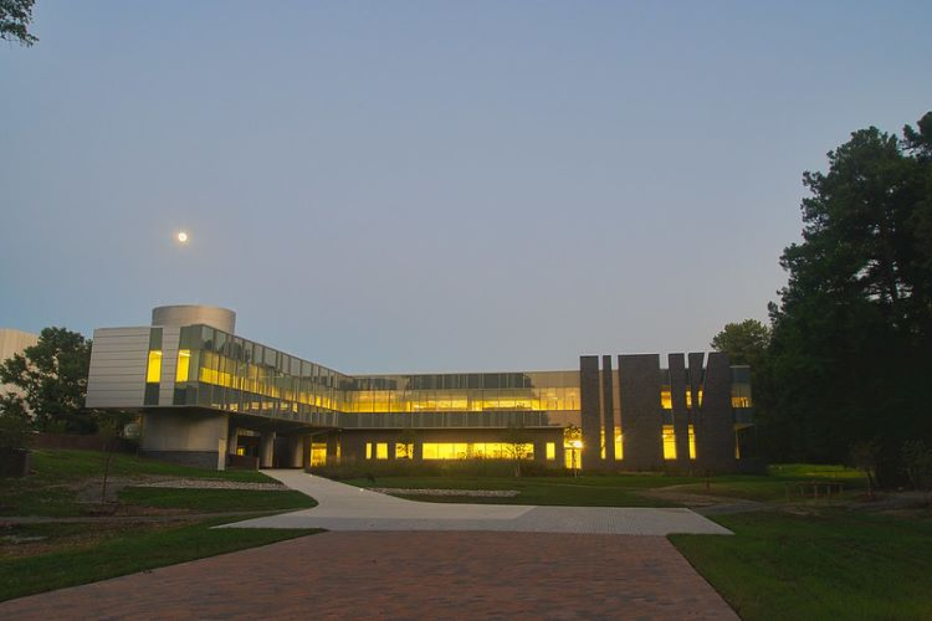 Building at Thomas Jefferson National Accelerator Facility