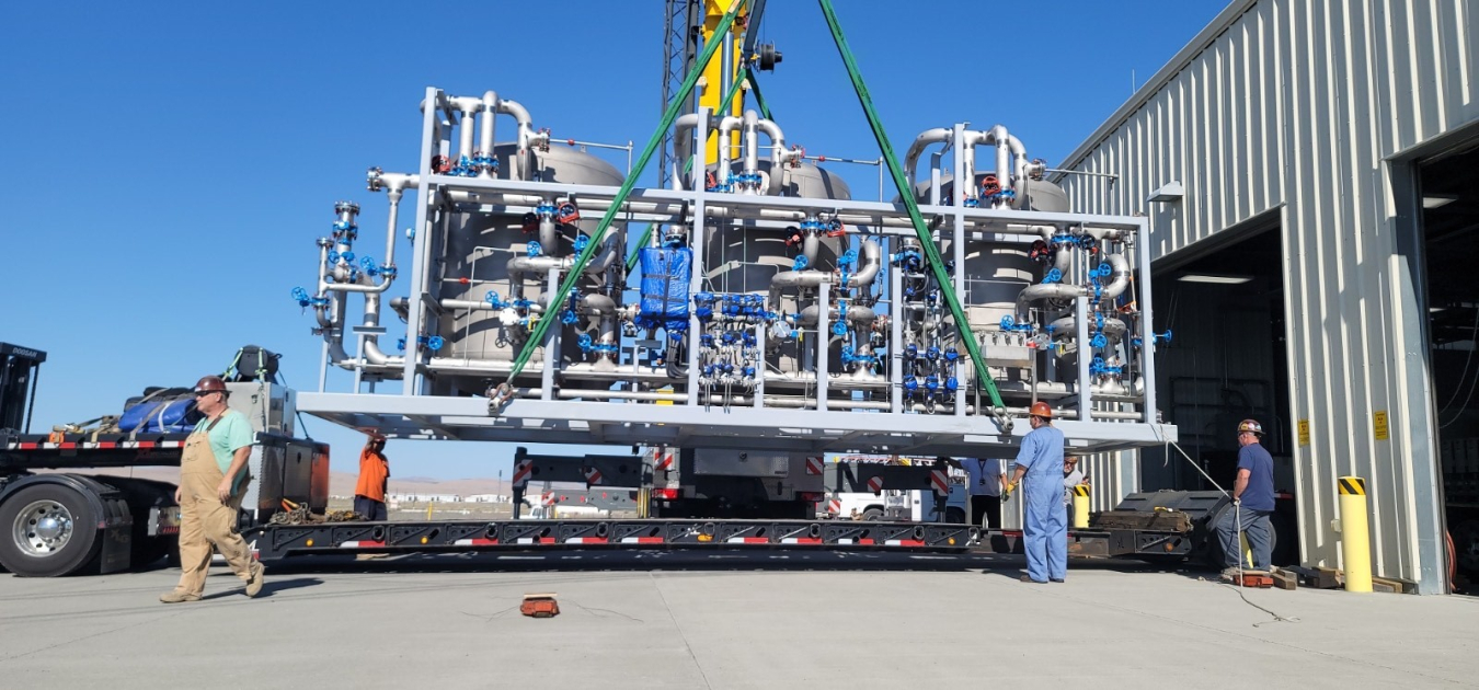 EM Richland Operations Office contractor Central Plateau Cleanup Company recently received groundwater treatment units for installation at the 200 West Pump and Treat Facility on the Hanford Site. The units are part of an upgraded system that will expand capacity for the largest of Hanford’s six groundwater treatment plants.