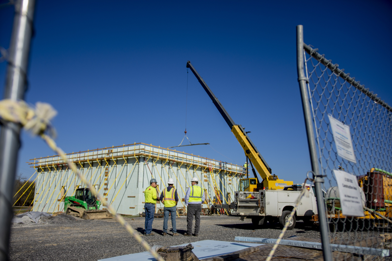 Construction crews fly in structural steel for the Paducah Site's Emergency Operations Center.