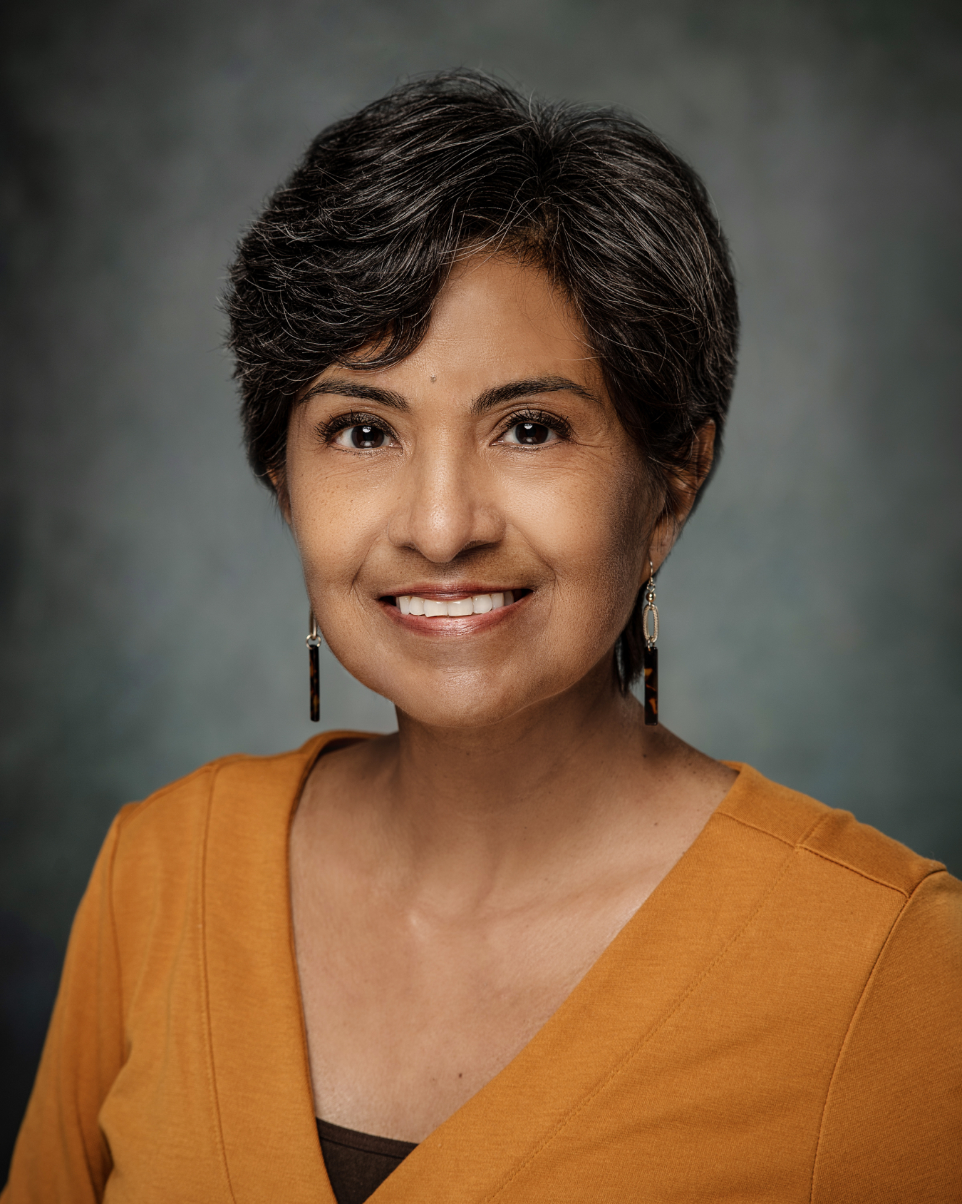 Sandra Reyes headshot