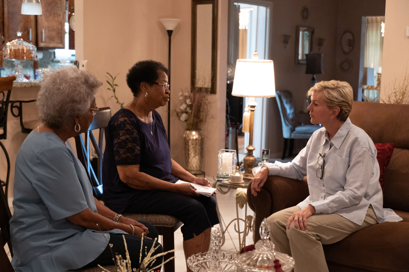 Energy Secretary Jennifer Granholm and Director Shalanda Baker makes a “house call” to visit Mrs. Shirley Watts Payne - 2