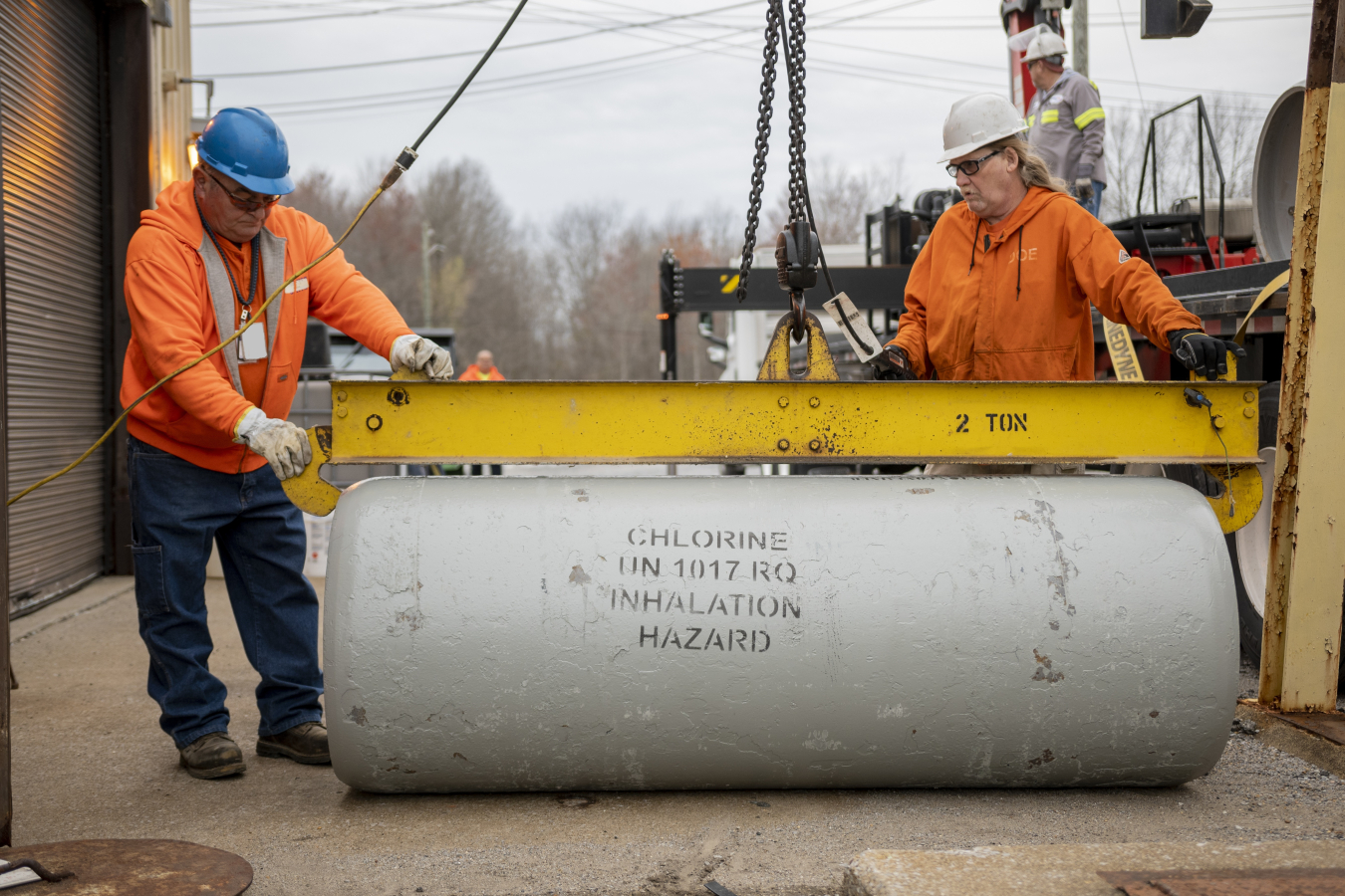 EM workers removed all chlorine cylinders from the Paducah Site, which has advanced EM’s goal to reduce site hazards over the next 10 years.