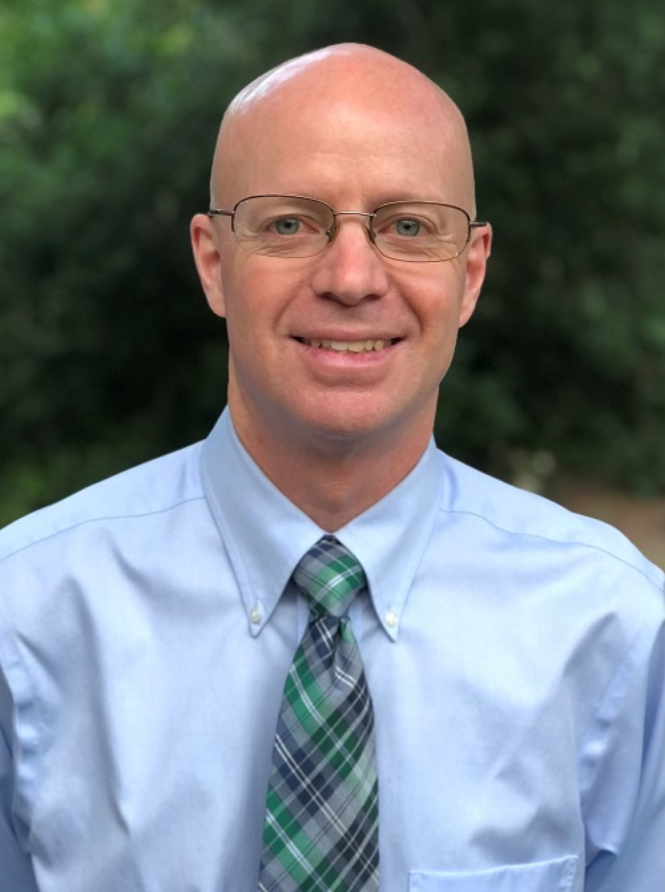 DOE recently honored two EM employees with major awards for their superior performance in 2022.