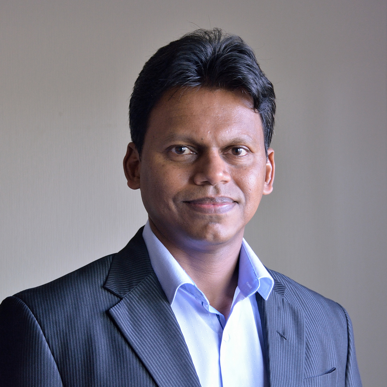 Wipula Liyanage Headshot