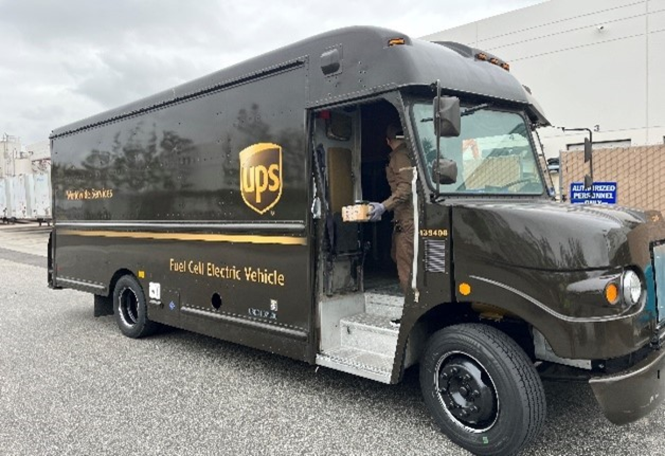 A UPS delivery truck with Fuel Cell Electric Vehicle displayed on the side