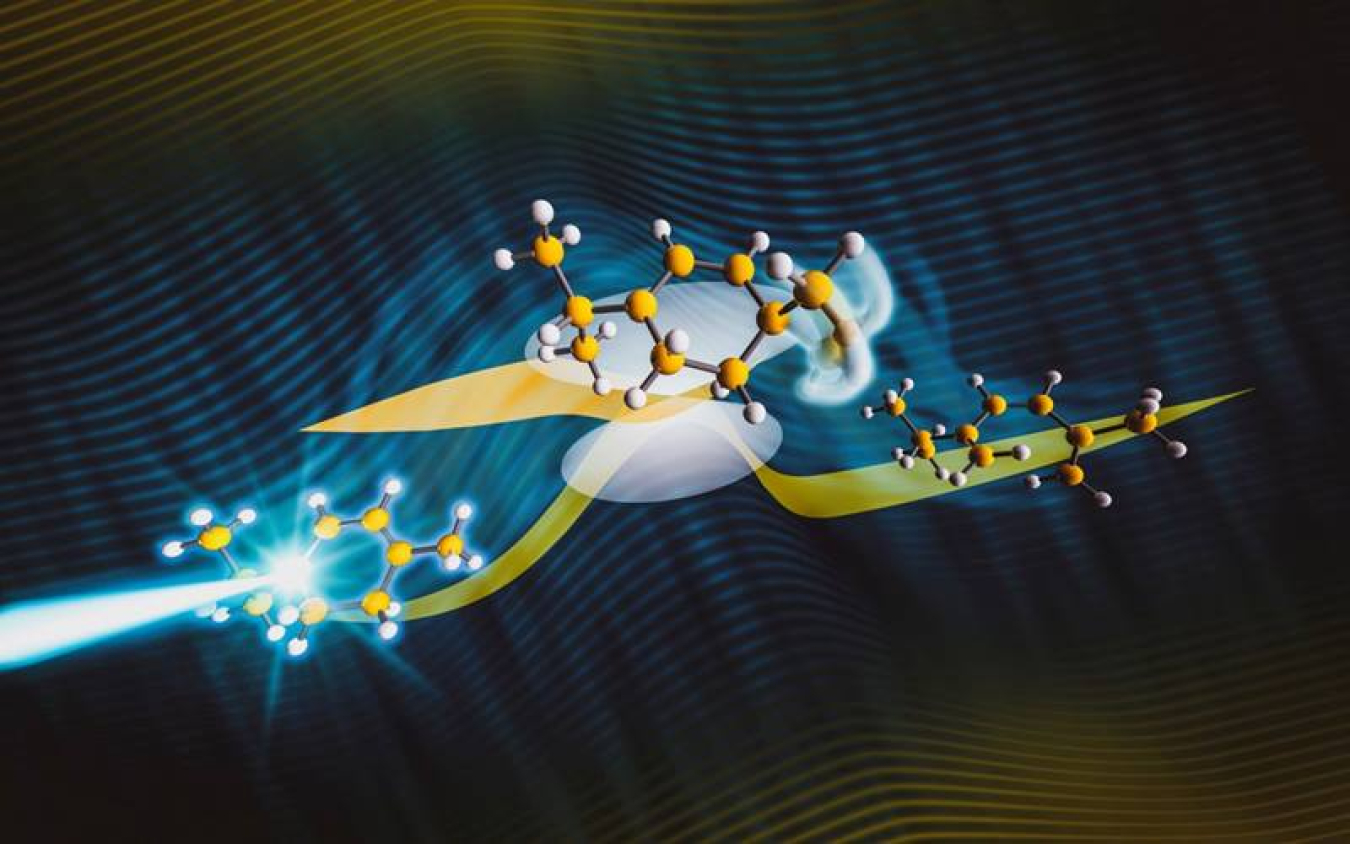 Artist’s illustration of the observed photochemical “transition state” structure (center). This state lasts less than one millionth of one millionth of a second.