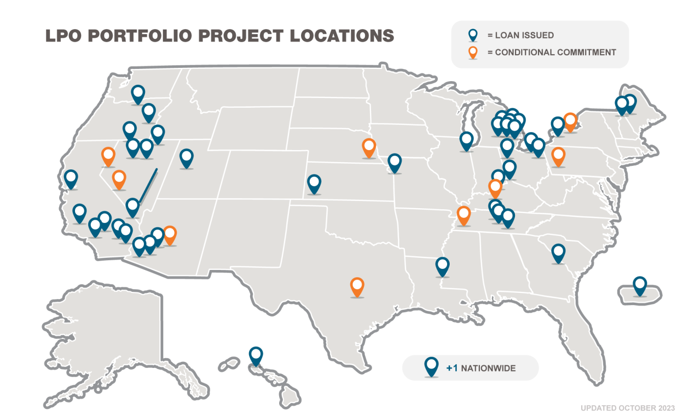 US map with blue and orange pins at LPO project locations