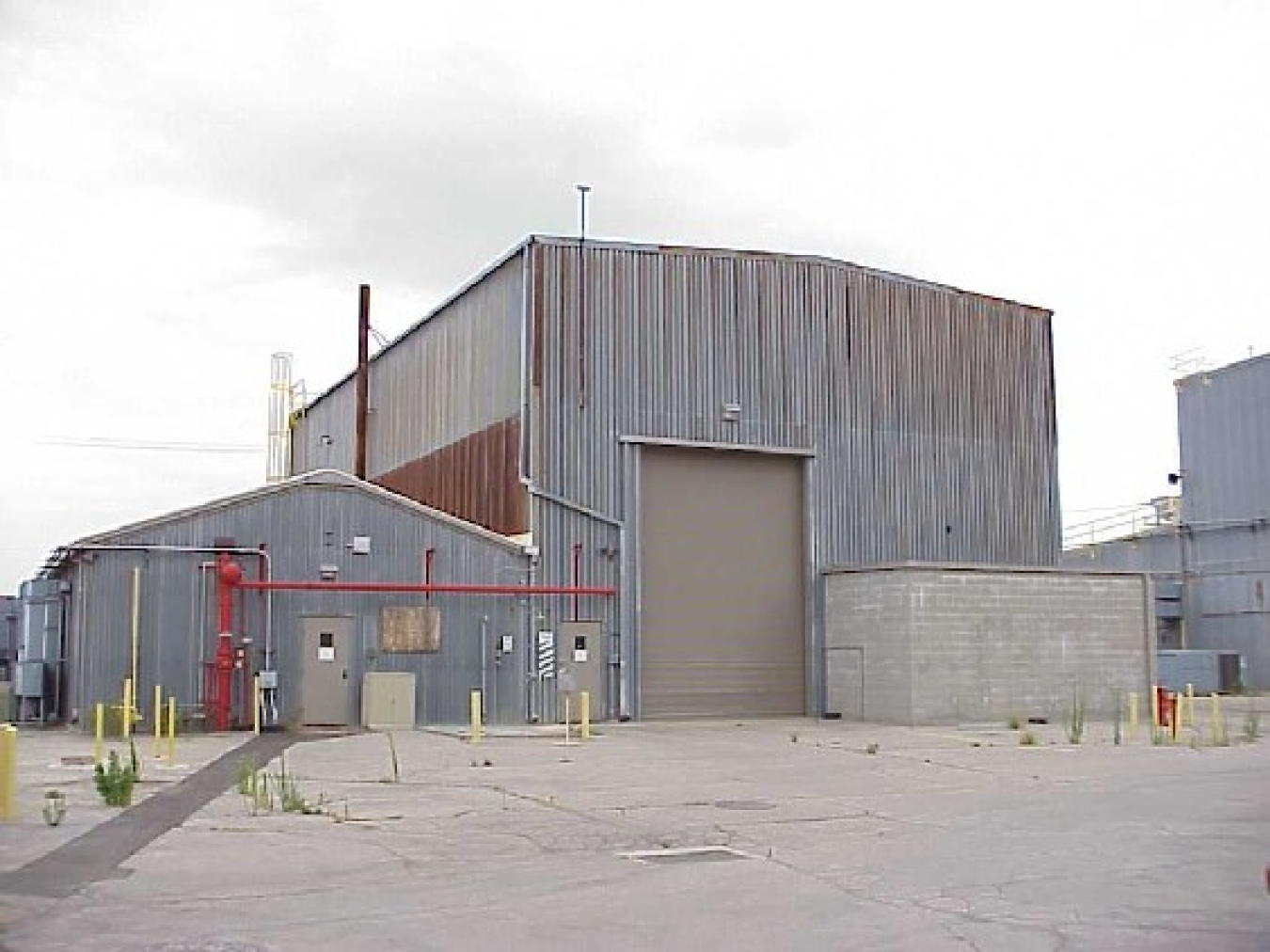 Picture of the outside of Building 4019