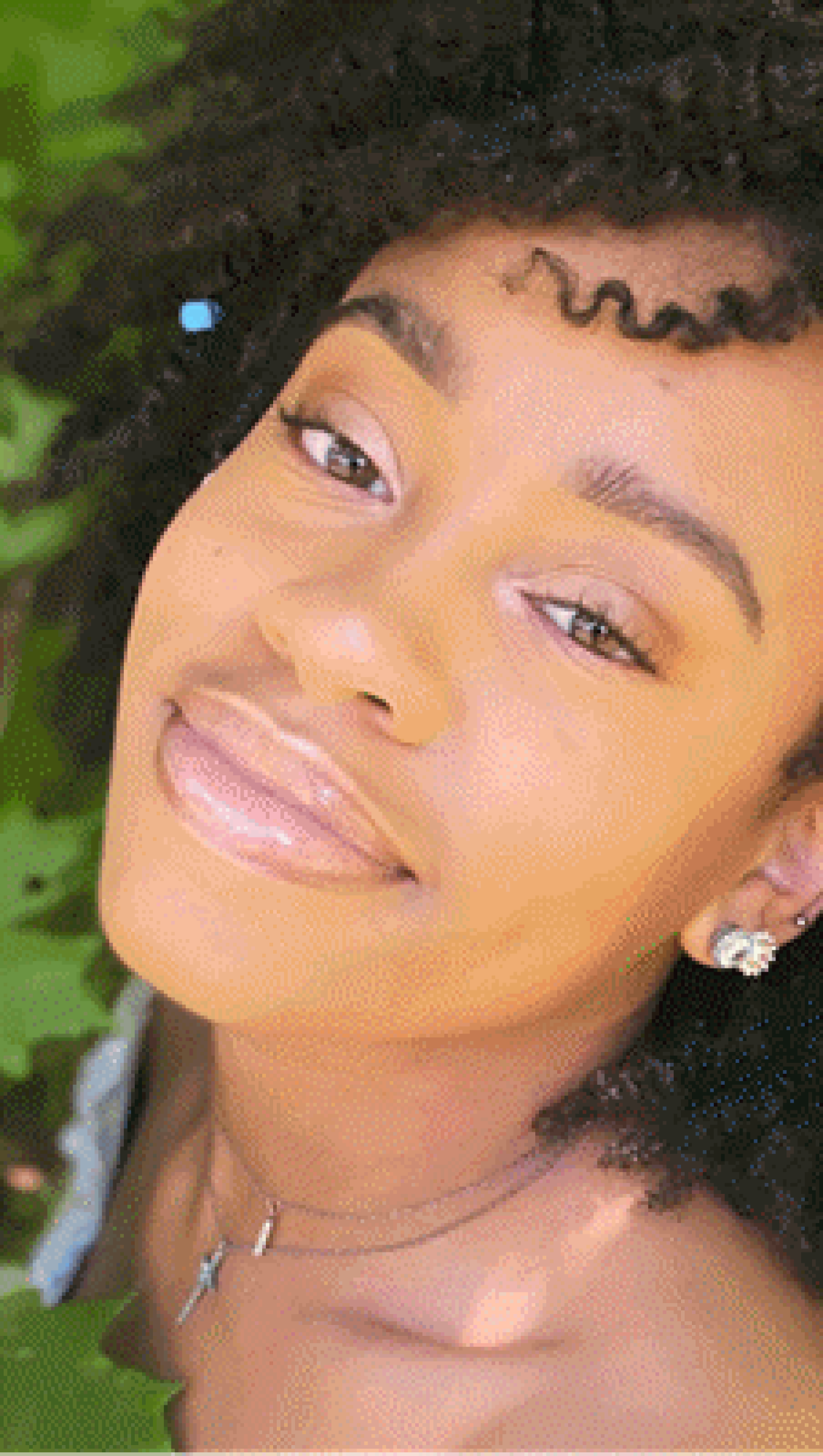 Headshot of Zoe Landers