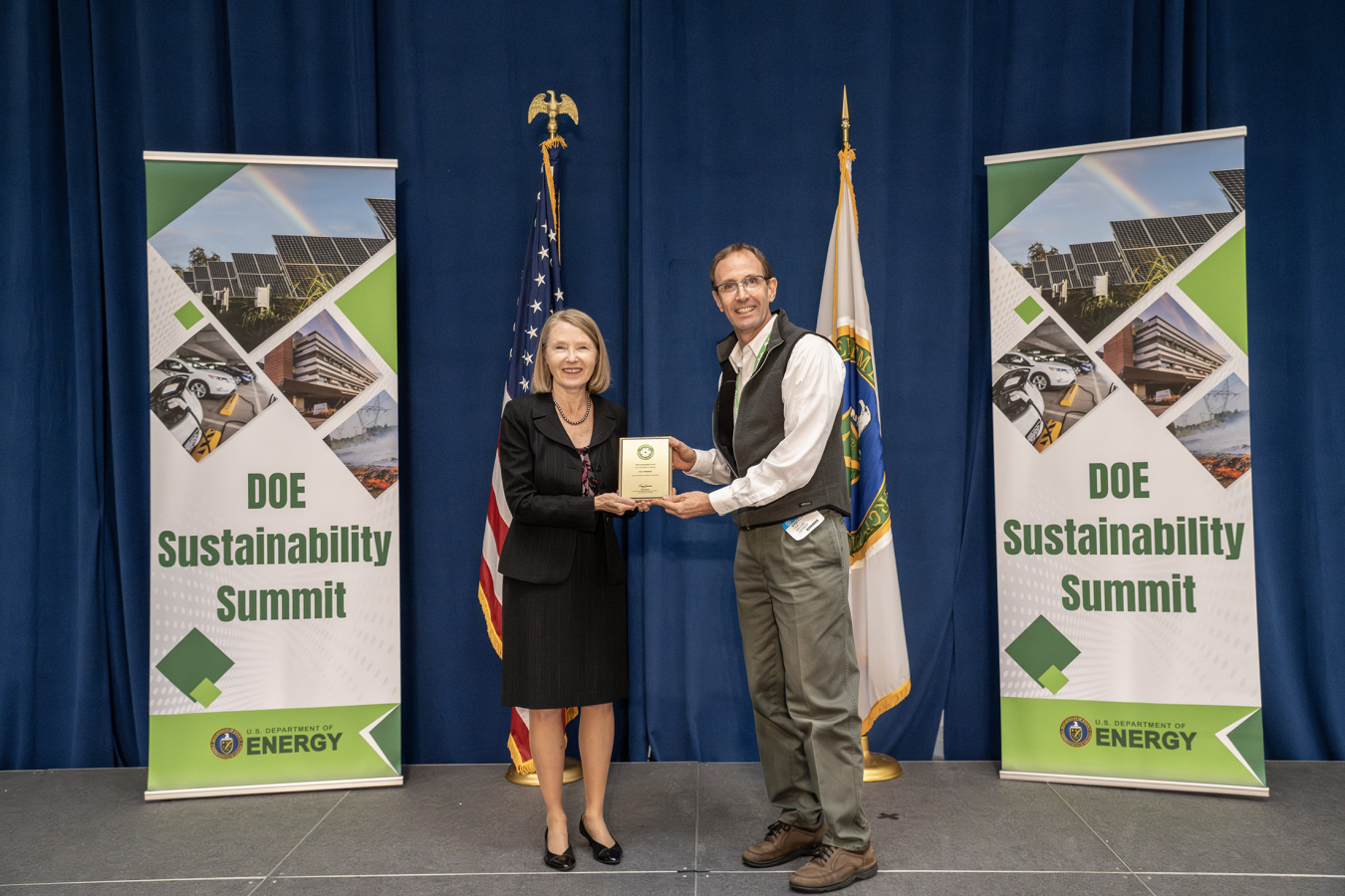 Eric Meiland accepting award