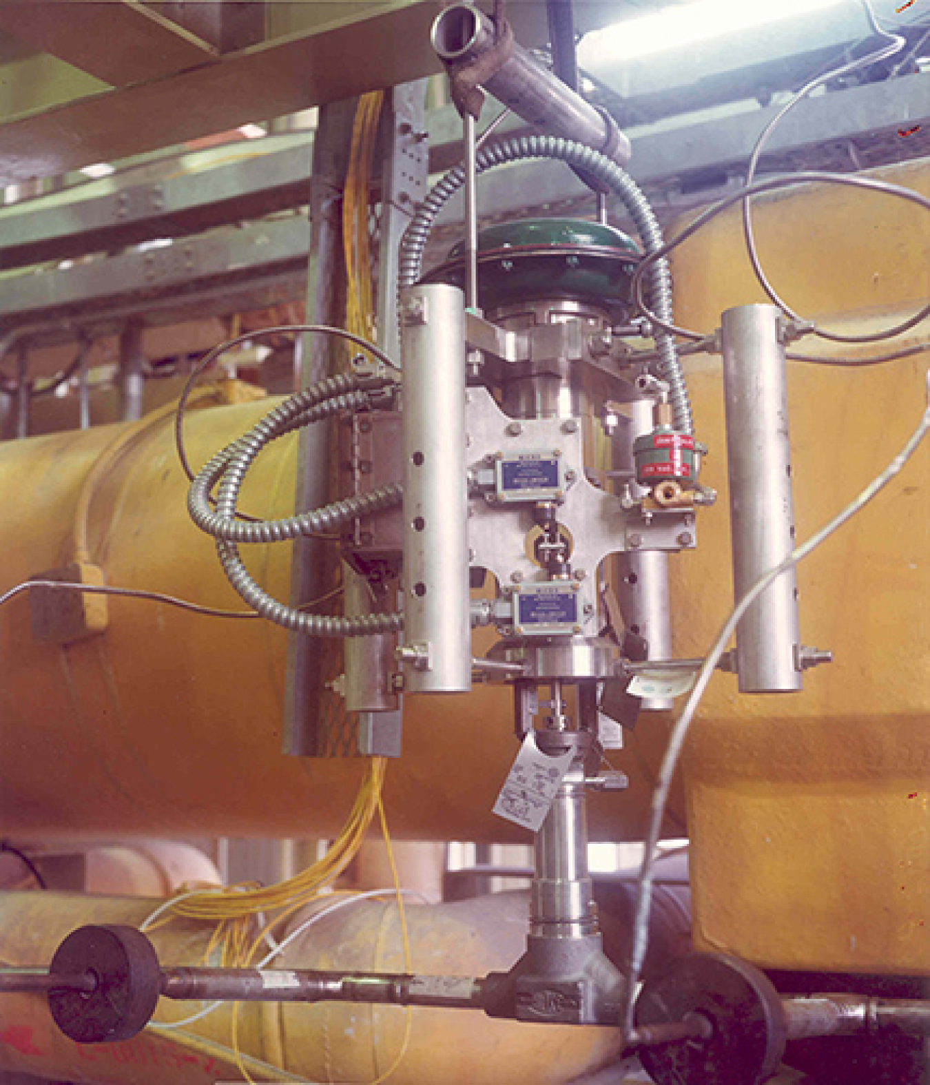 Sodium Valves - Valves to control high temperature sodium were tested with the results used to evaluate and verify a variety of designs.