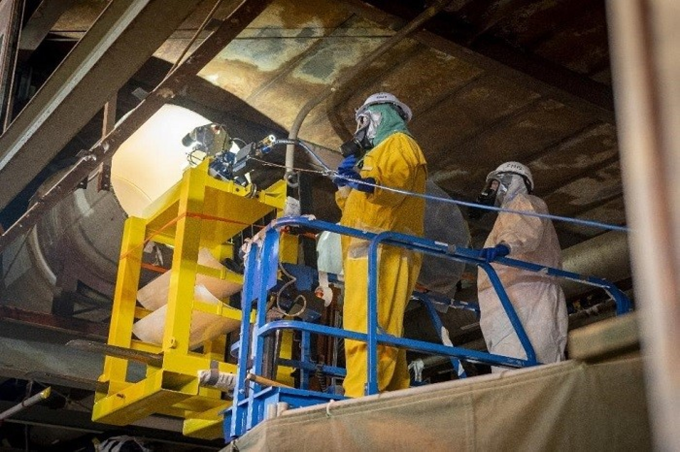 C-333 Process Building lift the robotic pipe