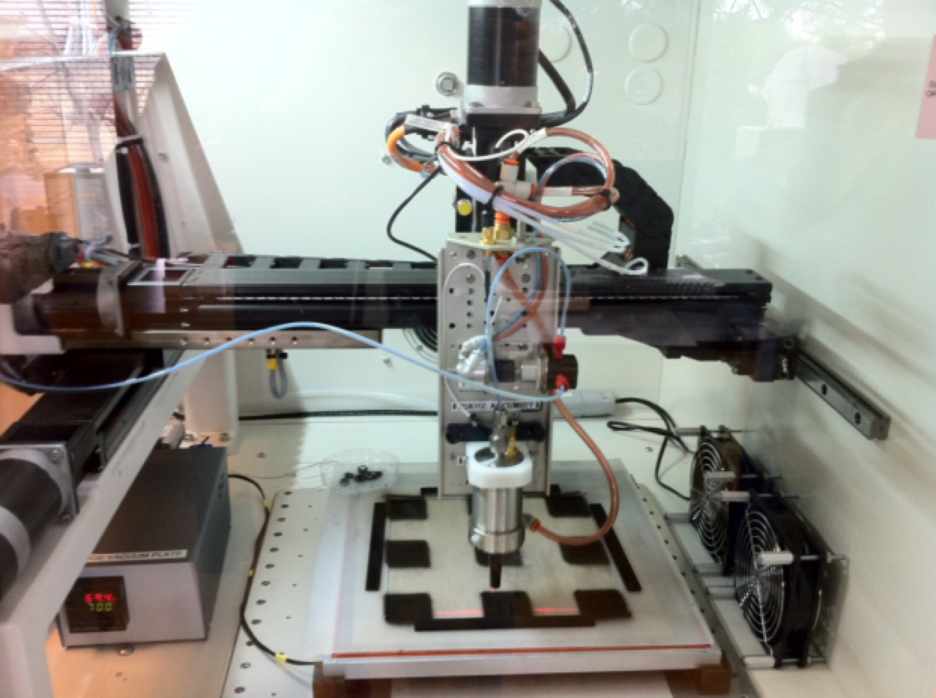 Ultrasonic spray system fabricating multiple electrodes