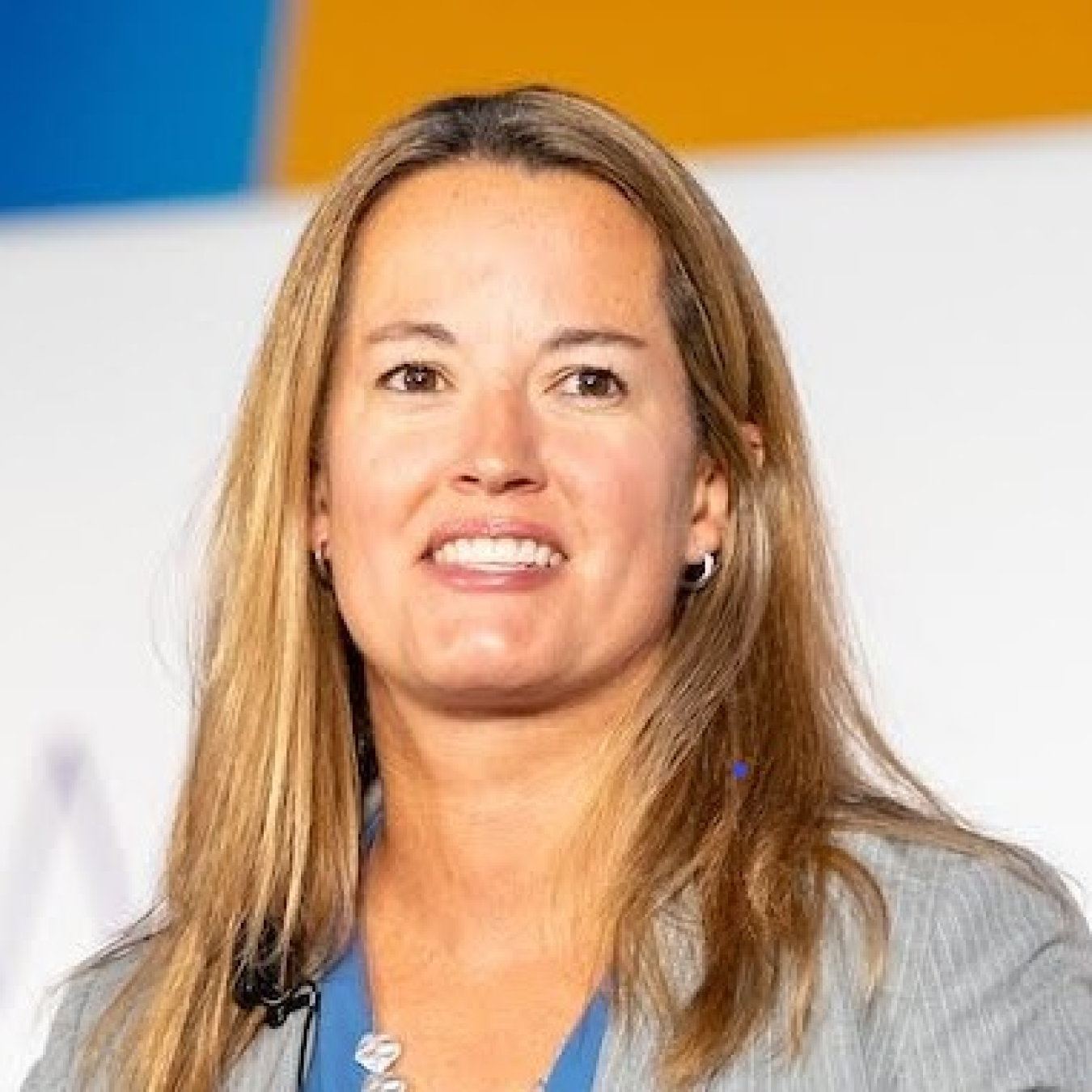 Julia Hamm Headshot