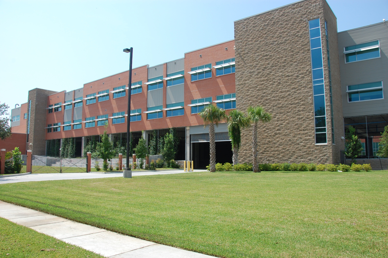 Lake Area High School south-facing façade in New Orleans, LA includes solar technology.