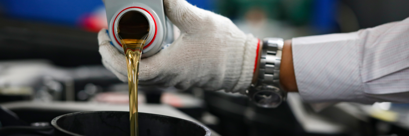 Motor oil shop