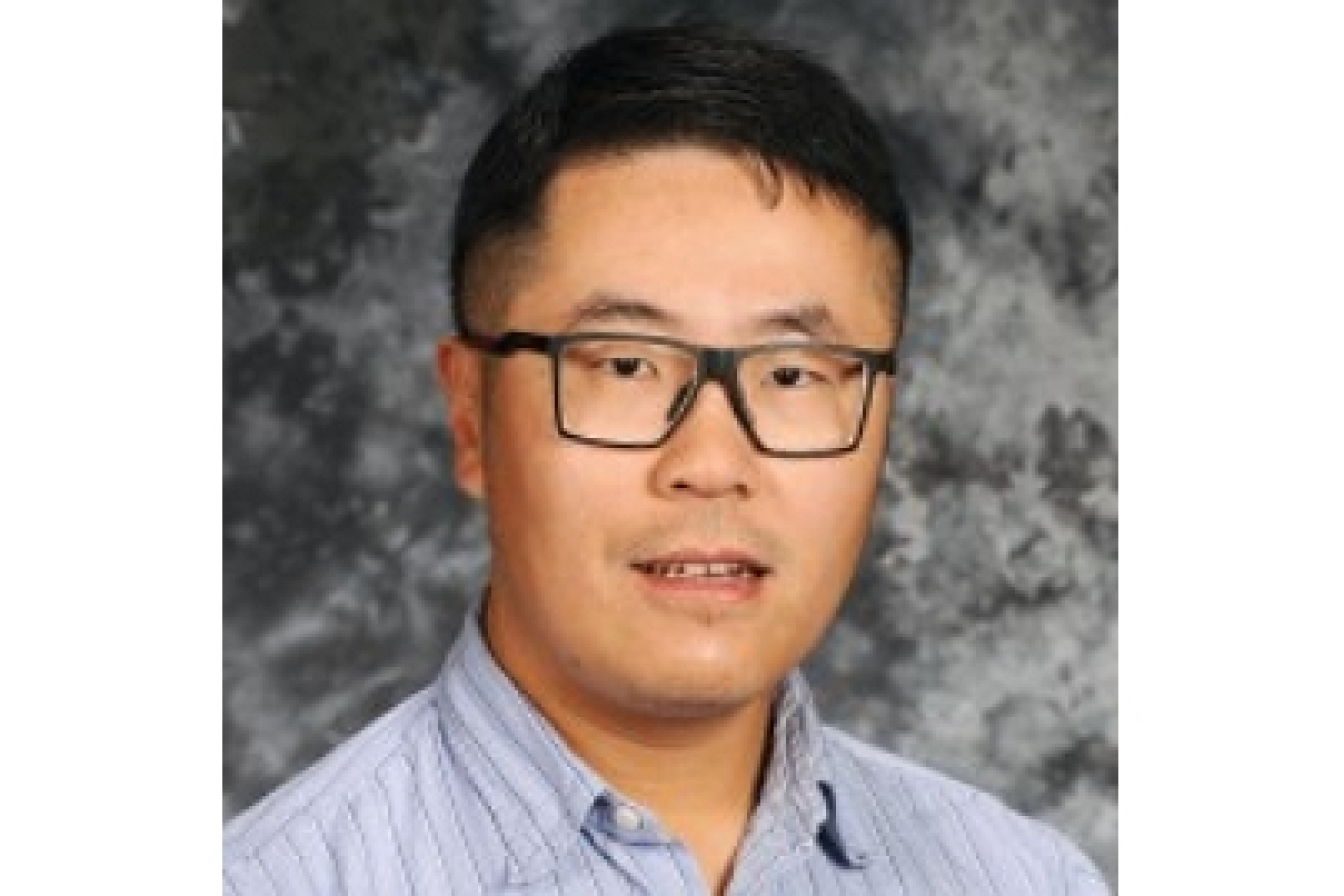 Yidong Xia headshot