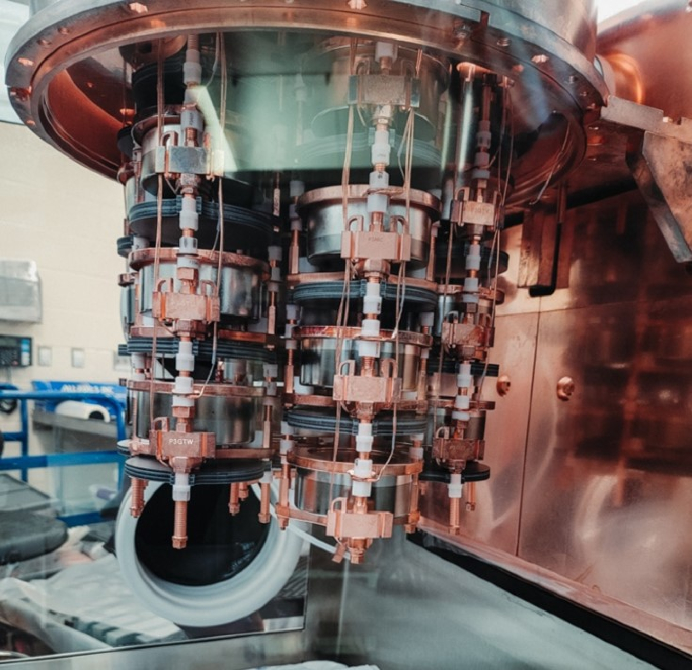 The modified Majorana module in the assembly glovebox with germanium detector crystals and tantalum samples installed.