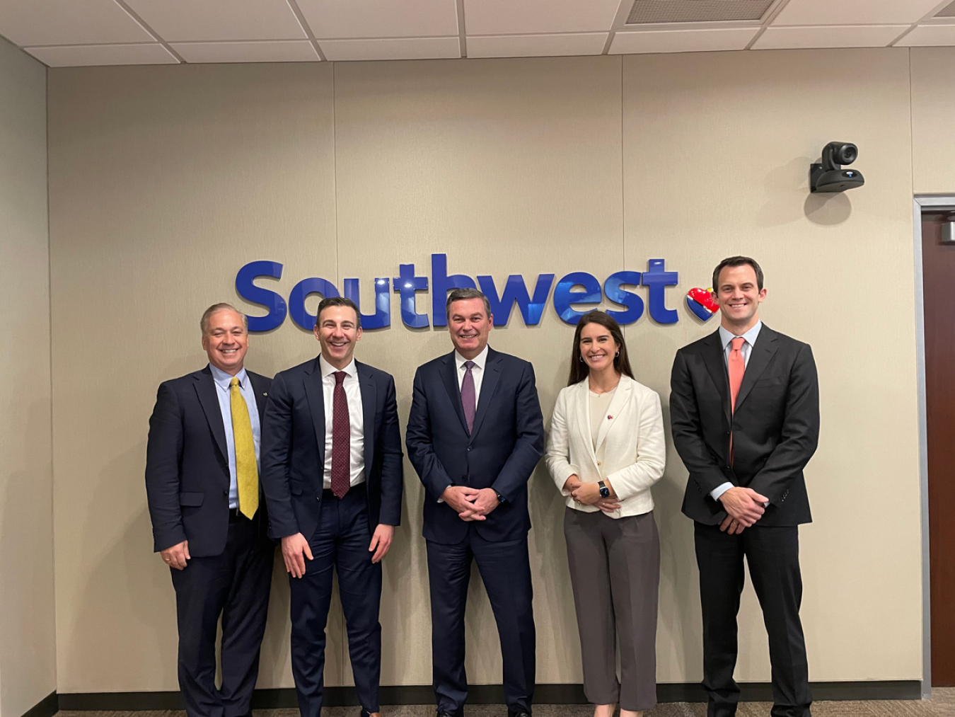 Principal Deputy Assistant Secretary for Energy Efficiency and Renewable Energy Jeff Marootian meets with the Southwest sustainability team