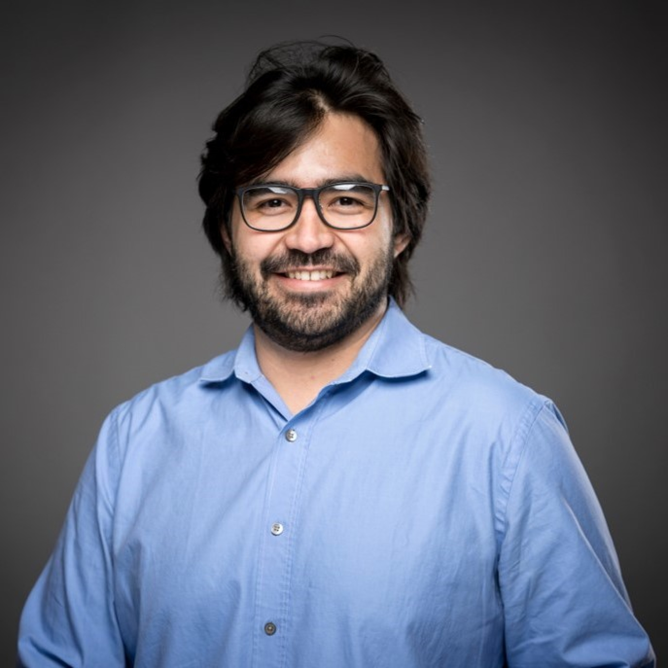 Headshot of Javier Corona