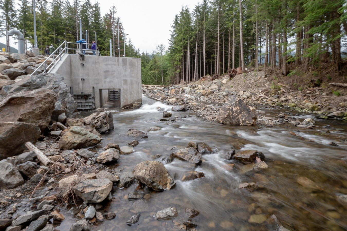 Water flowing near a concrete structure