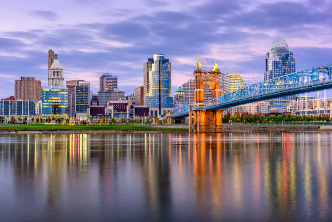 Cincinnati-Ohio-USA-downtown-skyline