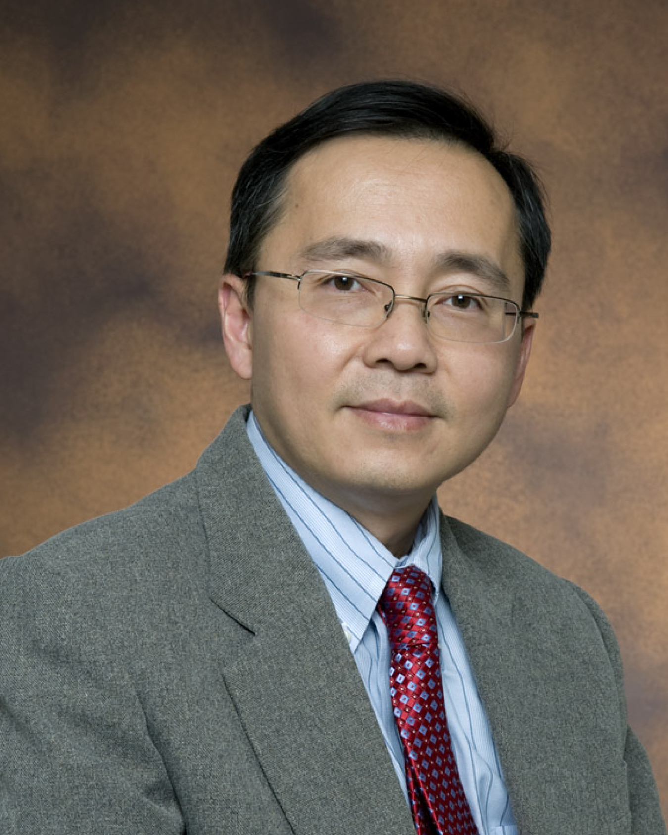 Headshot of Dan Ton