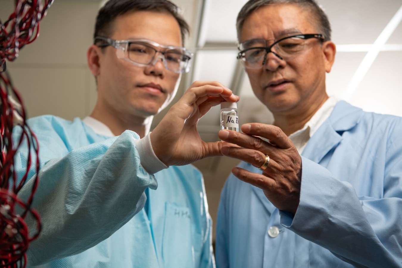 Dr. Zhang and Dr. Thanh Nhan Tran at PNNL