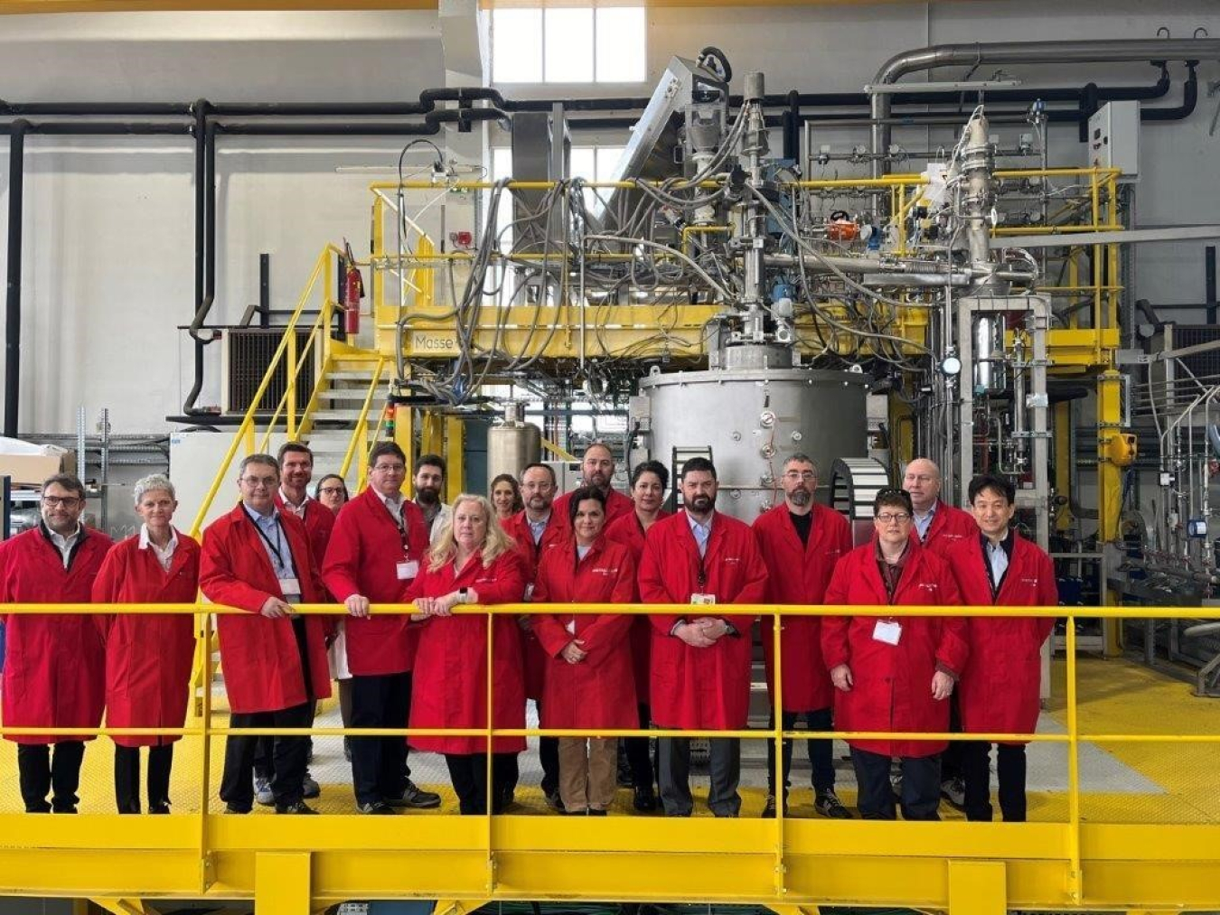 The EM team visits the Dem&Melt In-Can vitrification system at the Alternative Atomic Energies Commission Marcoule site.