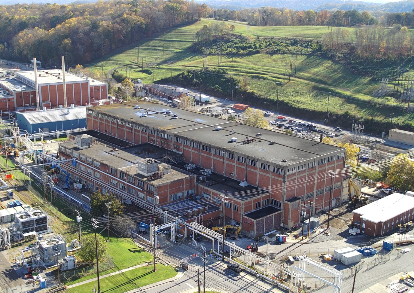 An aerial view of the Alpha 2 building at the Oak Ridge Site