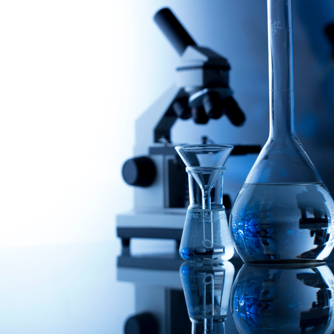 A photo with lab equipment.