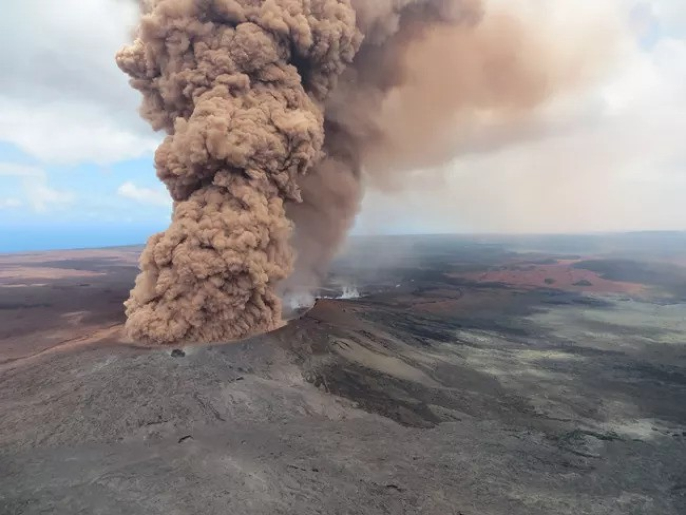 The AI model in this research predicts ground motion from signals in the seismic data. Researchers used the model to analyze signals from the collapsing magma chamber beneath the Kīlauea volcano on the island of Hawaii during the 2018 eruption.