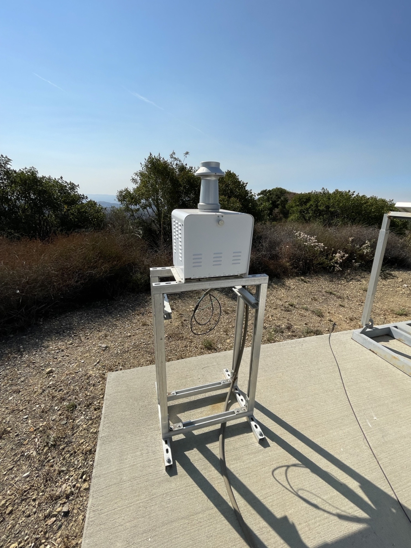Machine used to test radiological activity in air