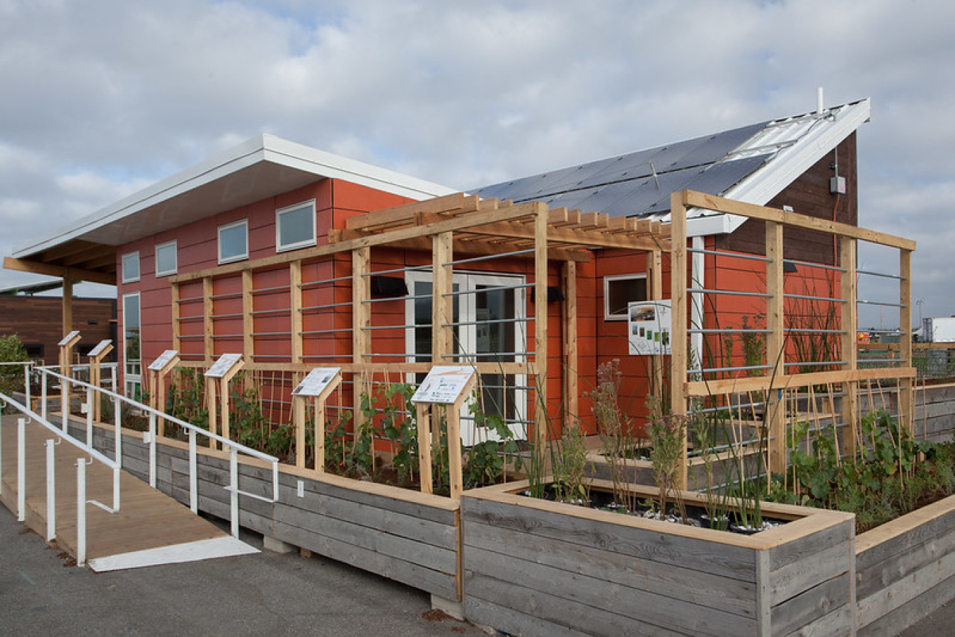 Exterior of the house built by students from Kentucky/Indiana: University of Louisville, Ball State University and University of Kentucky
