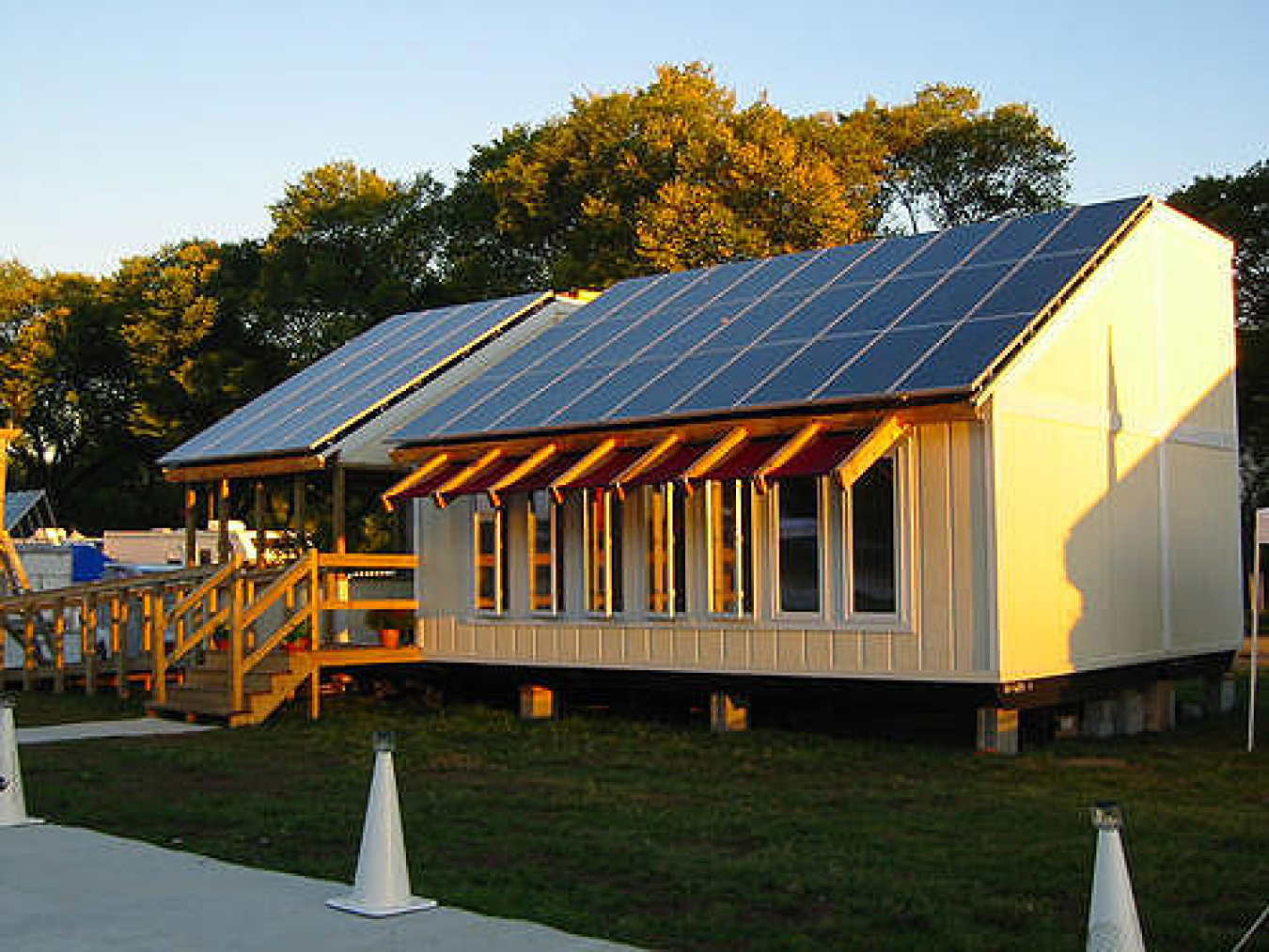 The Tuskegee team got its inspiration from traditional Southern architecture, which relies on passive cooling strategies such as the dogtrot, a central shaded breezeway that runs through the house.