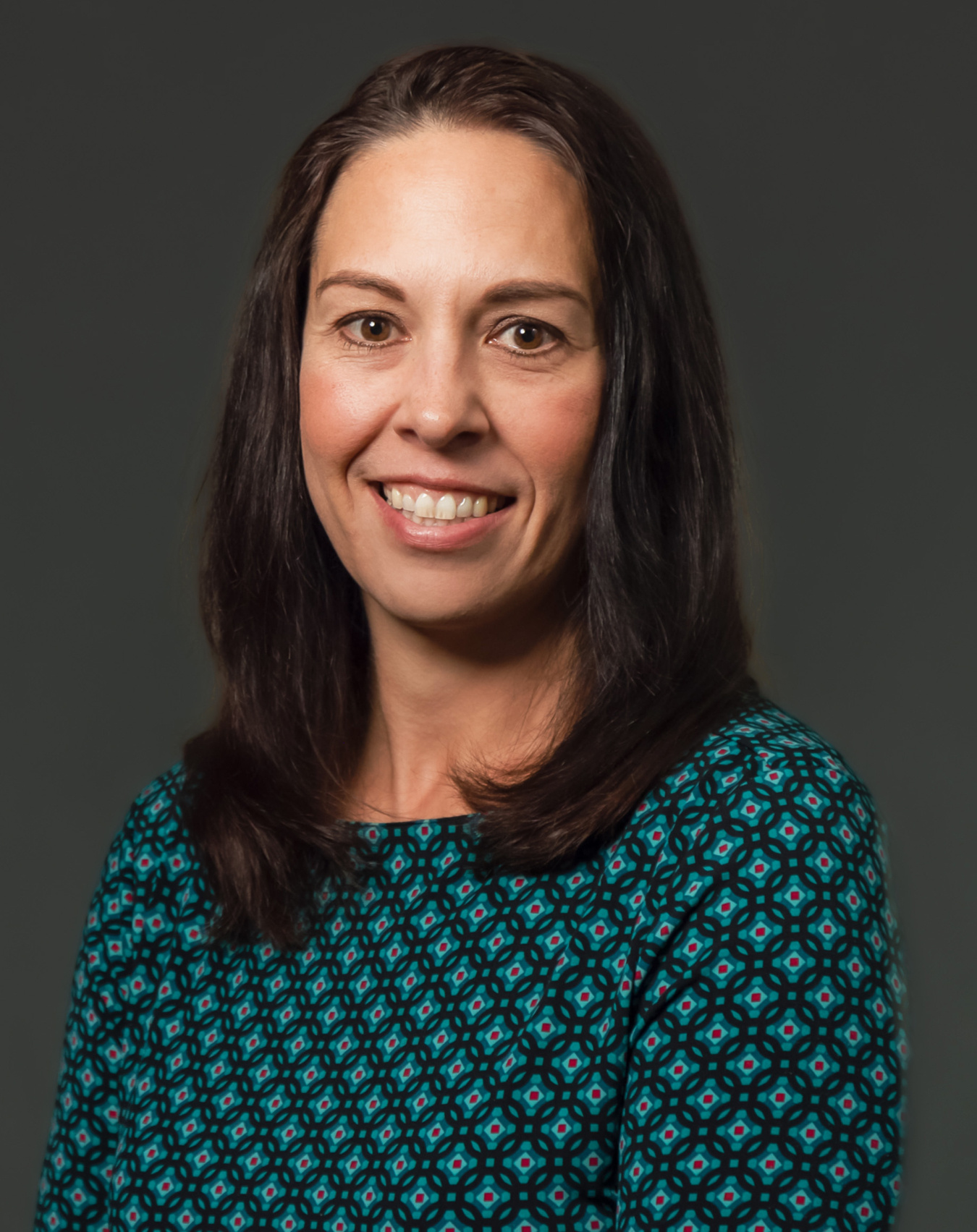 Nicole Olin Headshot Focus
