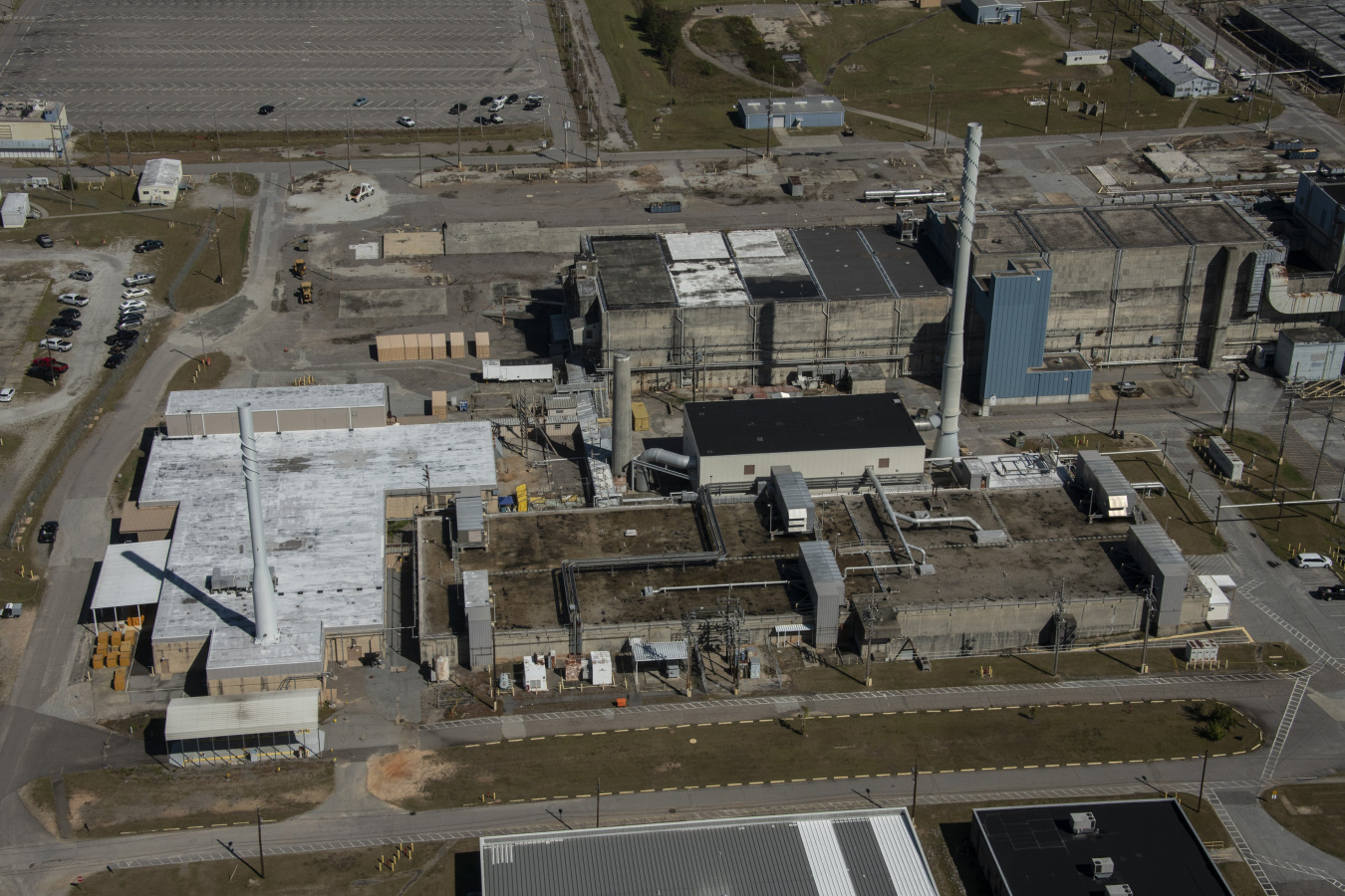 Aerial view of a laboratory building at the Savannah River Site
