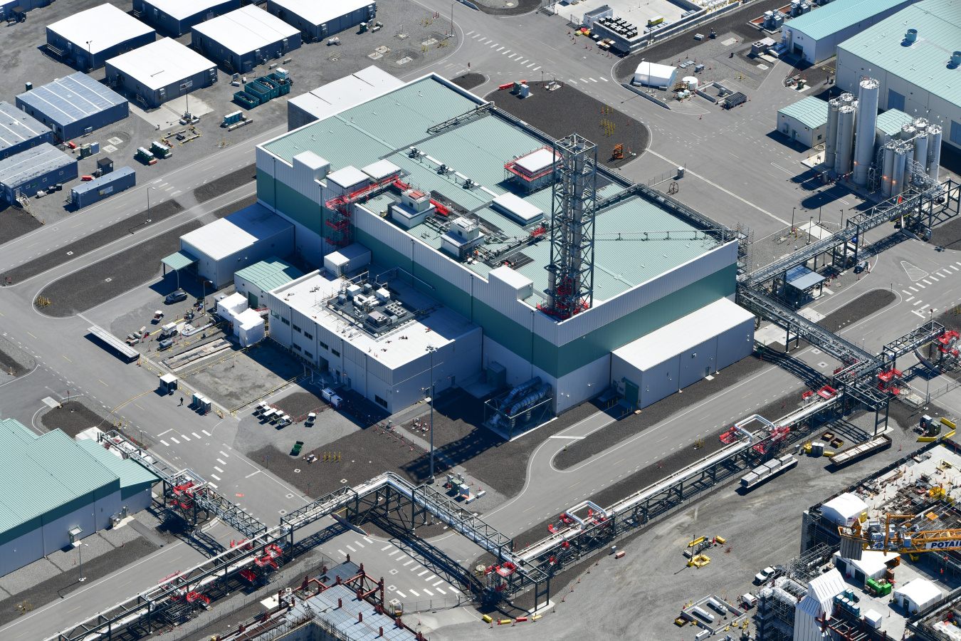 Aerial view of a large treatment plant building at the Hanford Site