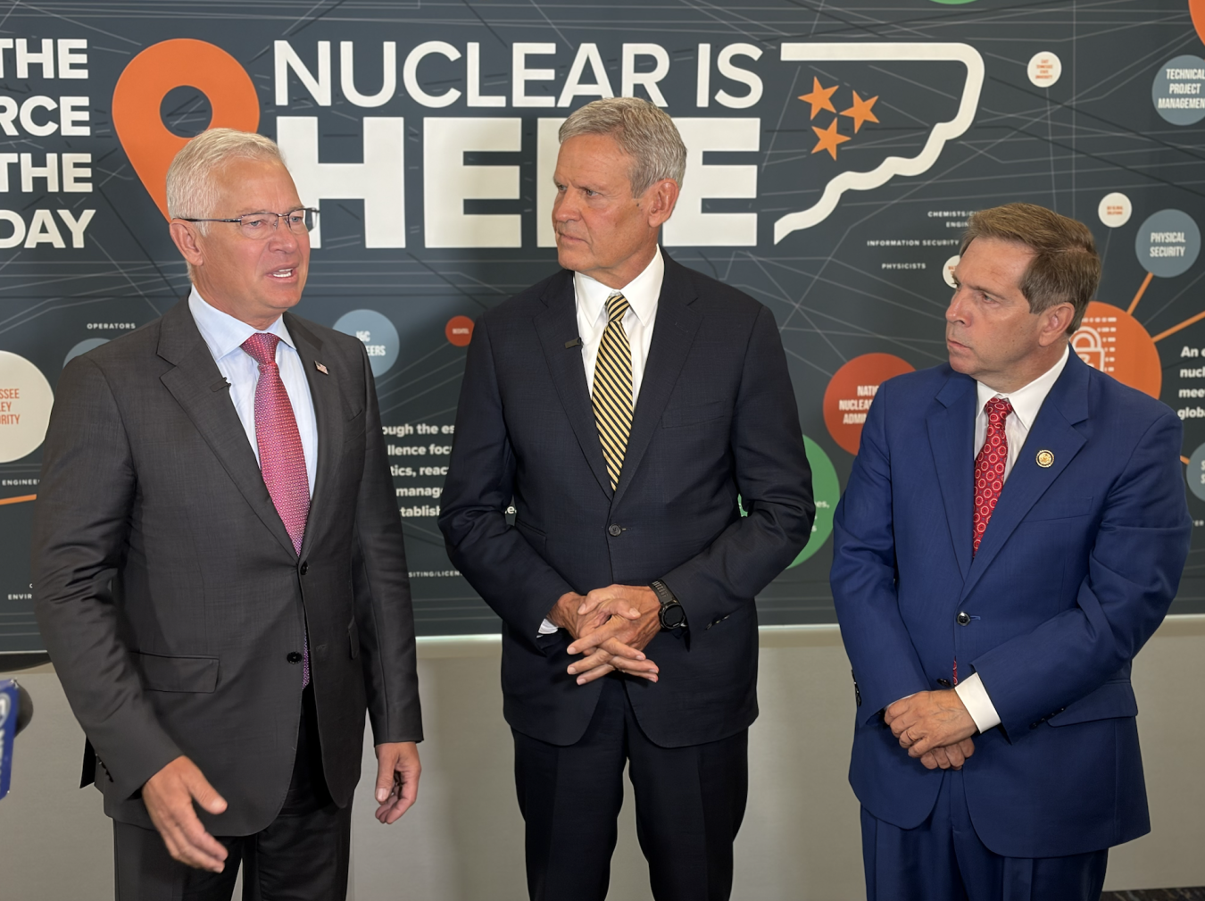 DOE and Tennessee officials stand together at a press conference