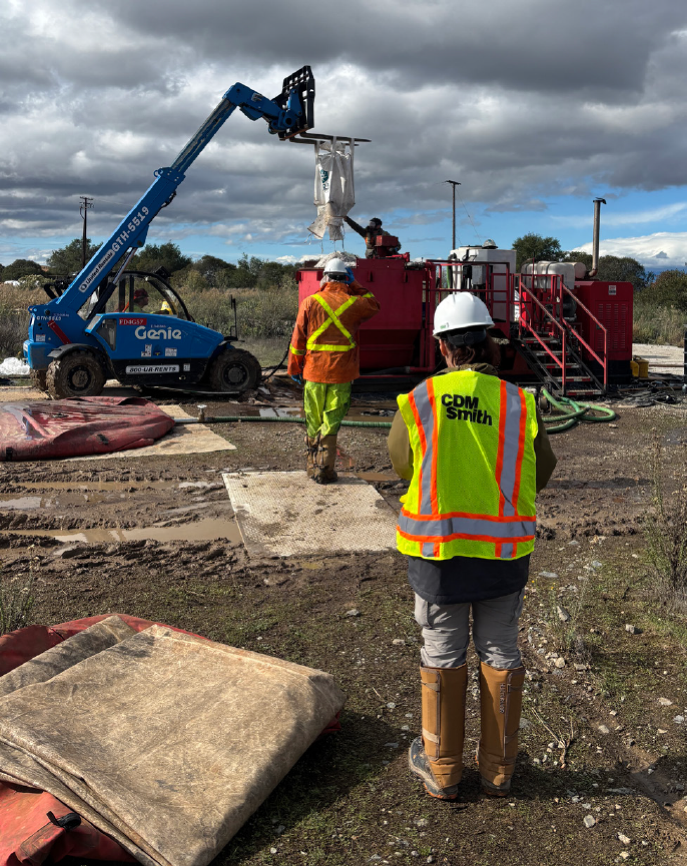Contractors work on groundwater pilot study in Area IV 