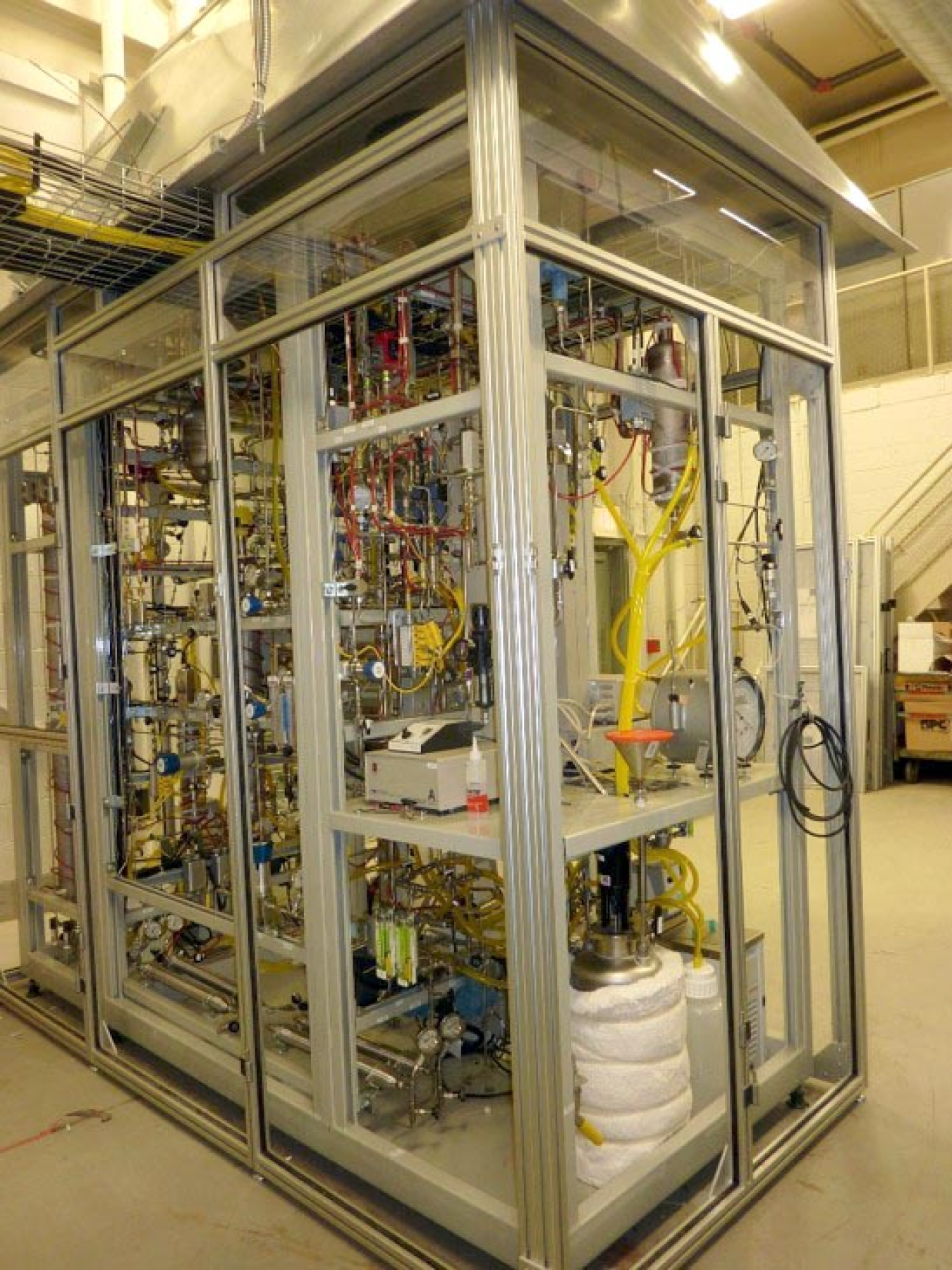 Battelle 1 gallon per day hydrotreatment system.jpg
