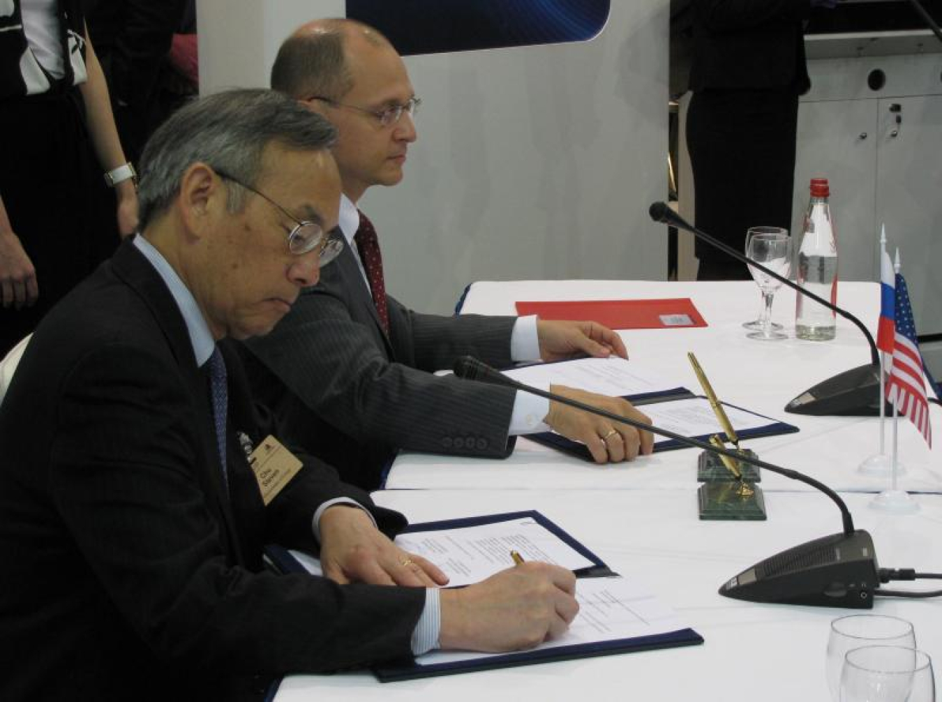 Chu-Kiriyenko signing edited.JPG