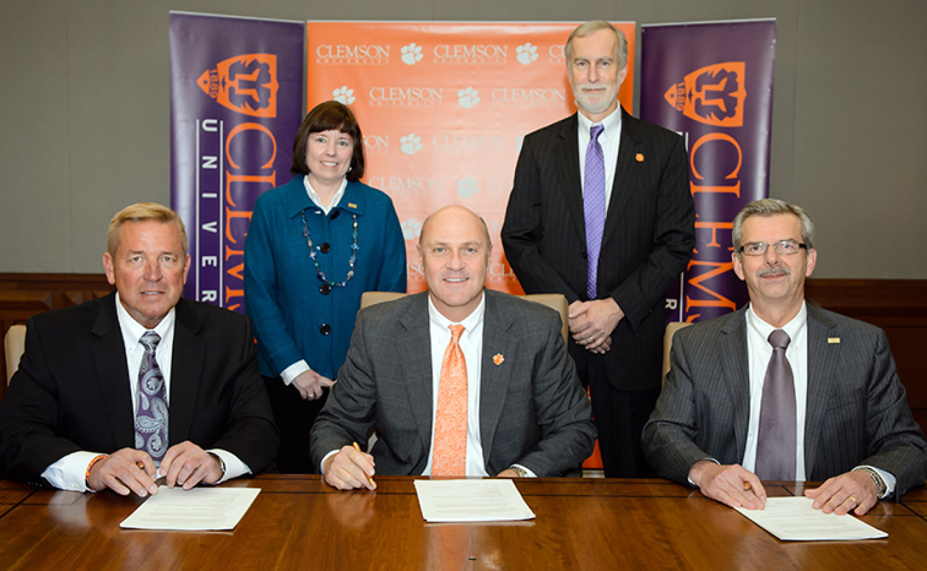 Clemson-Signing-of-ERC_756px.jpg