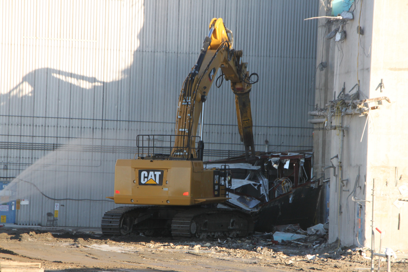 December 2016 242-ZA Demolition Begins.jpg