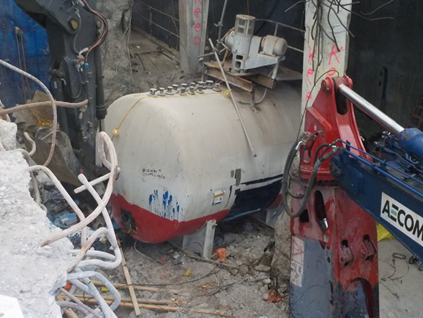 H2 Tank 2_700 pixels.jpg