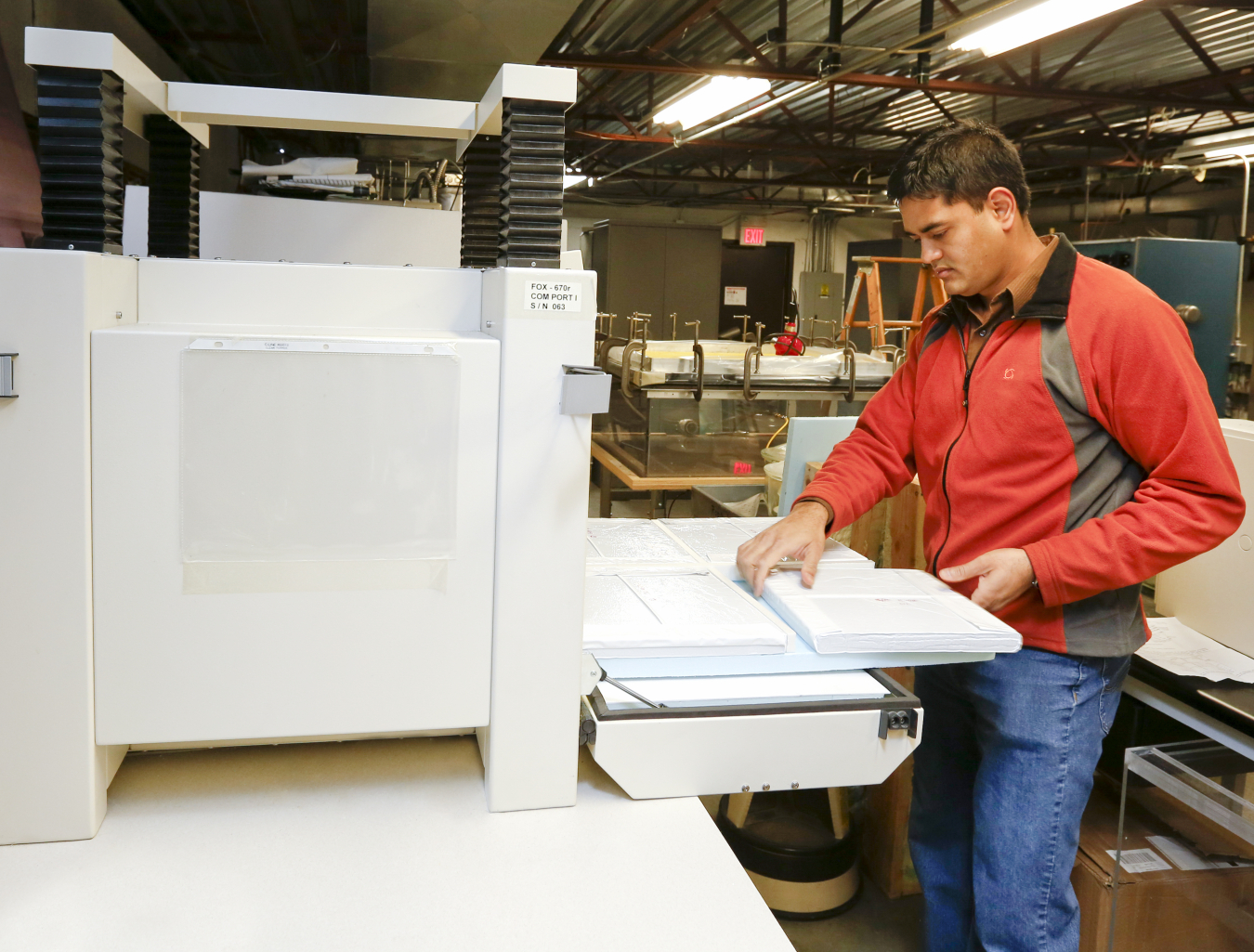 Kaushik Biswas analyzes small-scale modified atmospheric insulation foam composites in a multi-transducer heat flow meter apparatus.